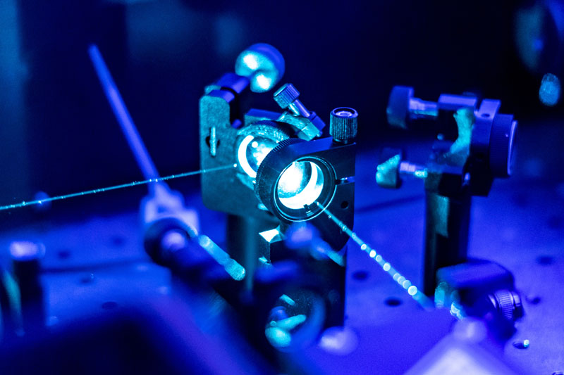 光学和光子学行业